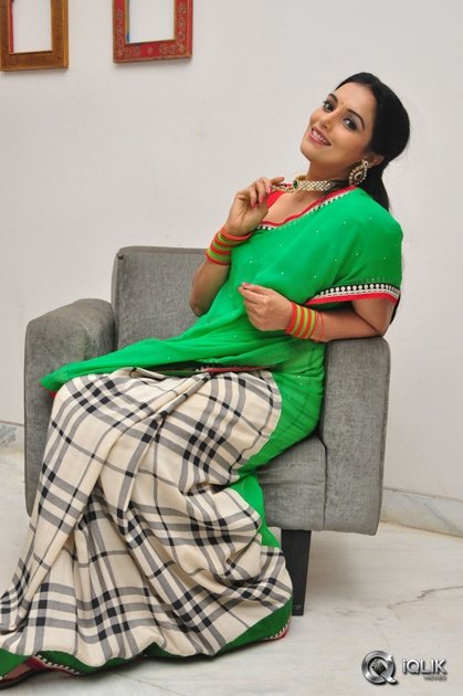Shwetha-Menon-at-She-Movie-On-Location-Press-Meet